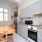 10 Guests, 70m2, Center Of Old Town, Wi-fi, Streaming タリン