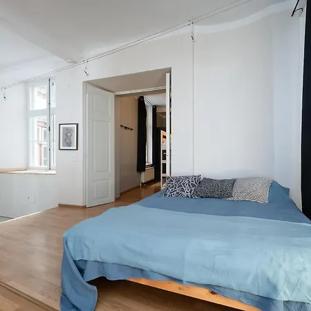 12 Guests, 70m2, Center Of Old Town, Wi-fi, Streaming Ταλίν