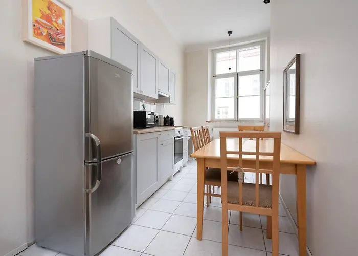 Appartement 12 Guests, 70m2, Center Of Old Town, Wi-fi, Streaming