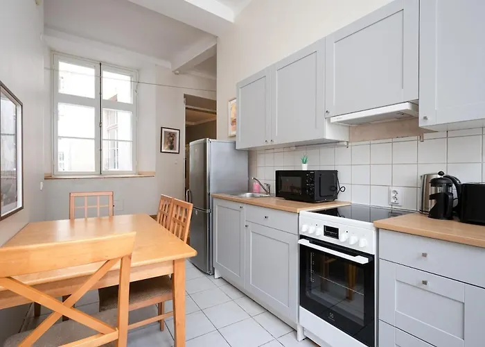 12 Guests, 70m2, Center Of Old Town, Wi-fi, Streaming Tallinn